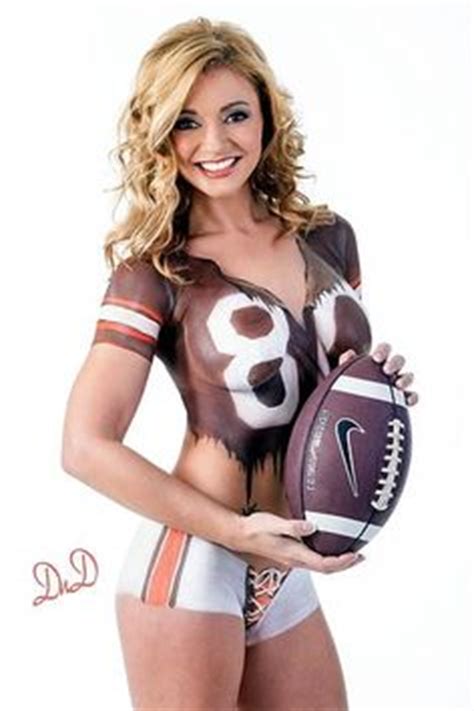 Arte corporal football body paint girls body art. Sports Body Paint