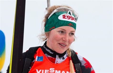 Lisa's first world cup podium in canmore. Лиза Тереза Хаузер - австрийская биатлонистка упала и ...