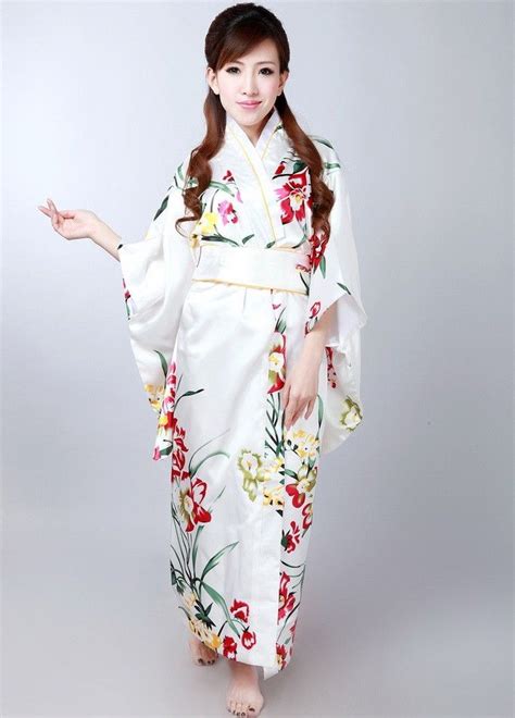 Summer memories lavender summer haori kimono jacket floral design. Classy Traditional White Japanese Kimono for Women with ...