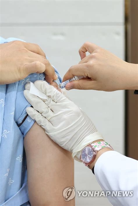 웹툰 정렬순서 선택 최신화부터 첫화부터. 신성약품 유통 무료 독감백신 주사 사망 소식에 '독감백신 ...