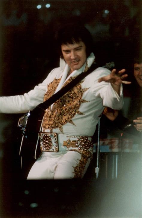 A detailed look at the years events. Elvis Presley Live 1977 - April 22 Detroit (Görüntüler ile)