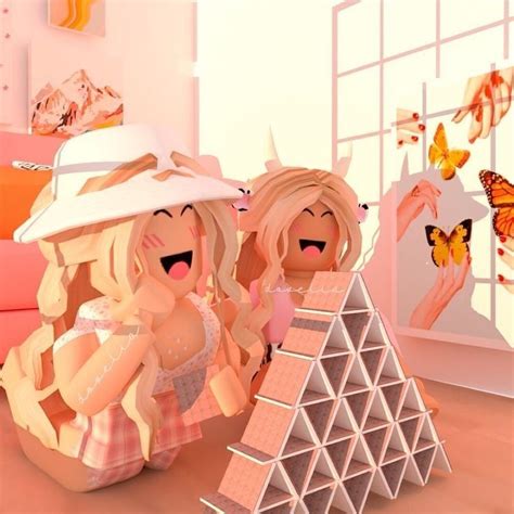 Collection by sophia naomi shatan. Cute Roblox Avatars Aesthetic : Create a roblox gfx icon ...