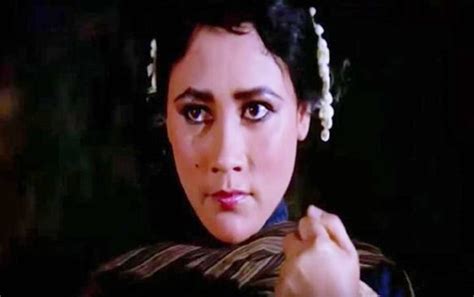 Film ini disutradarai oleh rocky soraya dan anggy umbara. Mirip Banget, Begini Penampilan Tokoh Suzanna di Film ...