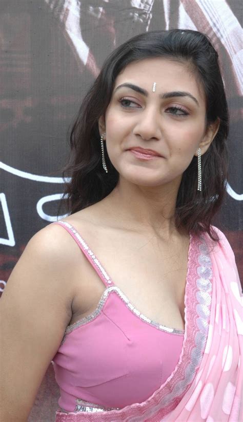 E mais, encontre mais de 11 milhões de vídeos de alta qualidade de todas as categorias. High Quality Bollywood Celebrity Pictures: Hot South Indian Actress Neelam Upadhyaya Showcasing ...
