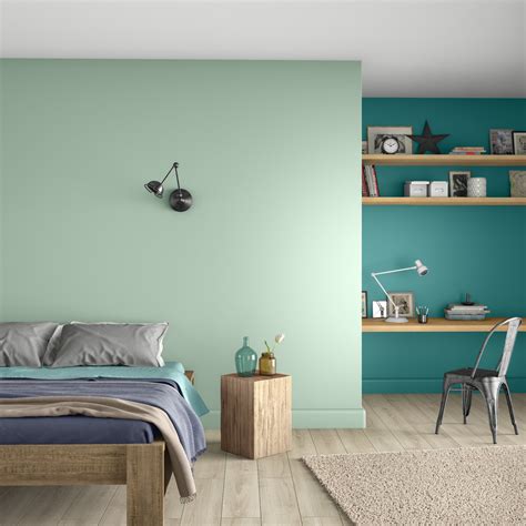 Peinture monocouche luxens intérieur spécial murs. Plusieurs verts dans cette chambre pour adulte | Leroy Merlin