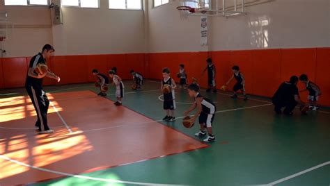 Beşiktaş jimnastik kulübü, 1903 yılında i̇stanbul'da kurulan spor kulübüdür. Beşiktaş Jimnastik Kulübü