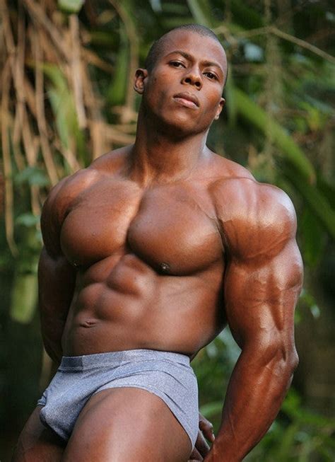 Freetrainers.com has a vast selection of exercises which are used throughout our workout plans. Pin on Hot Muscular Black Men