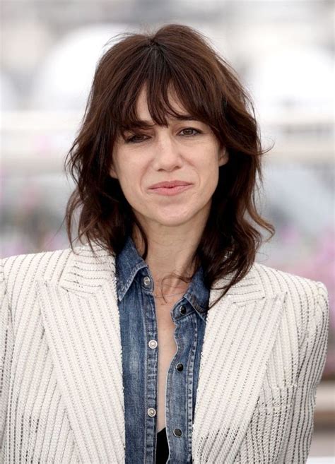 Magazine photos featuring charlotte gainsbourg on the cover. Pin su Charlotte Gainsbourg