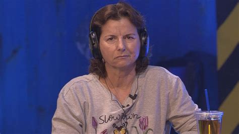 Doch wird die hetze gegen claudia jetzt etwa so schlimm, dass sich die designerin für einen freiwilligen ausstieg entscheidet? Dauer-Blau? Promi-BB-Fans lachen Claudia Obert aus ...