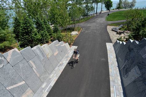 Ontario place is a former entertainment venue to the west of downtown toronto along the this past week the sun came out and the weather was hot so my friends and i went for a bike ride. The 10 most beautiful bike rides in Toronto