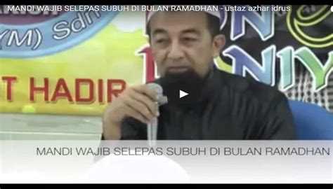 Rasulullah pernah berhadas besar (junub) pada waktu subuh di bulan ramadan karena malamnya bersetubuh, bukan karena mimpi, lalu beliau berpuasa tanpa mandi sebelum fajar, (hr muslim). VIDEO - RAMAI YANG TAK TAU HUKUM MANDI WAJIB SELEPAS SUBUH ...