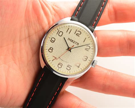 7 years ago 7 years ago. Large vintage RAKETA mechanical watch - SovietWatchStore.com