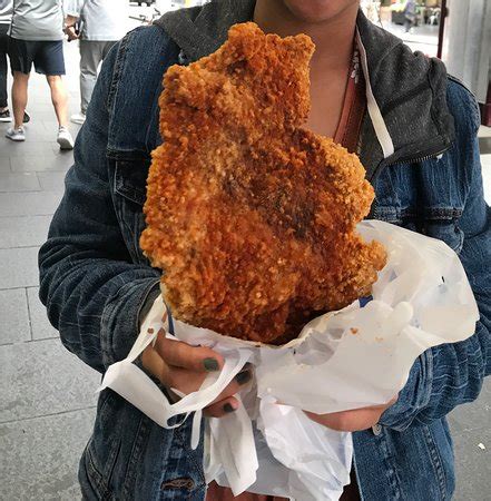 Narin pezzek mukbang fried chicken hot star xxl size jumbo kewaregen sampai klenger gaess. HOT STAR LARGE FRIED CHICKEN, Sydney - Central Business ...