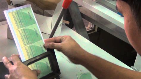 Untuk pencetakan kartu id card yang sesuai standar dan berkualitas. PVC ID printing - YouTube