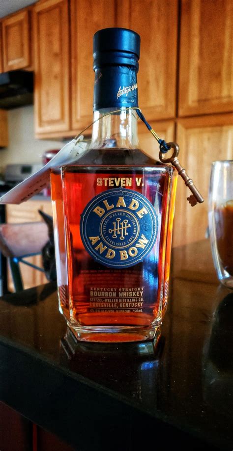 From loungewear to jewelry to tech gadgets, there's a gift for all tastes and budgets. Amazing gift from my mom : whiskey