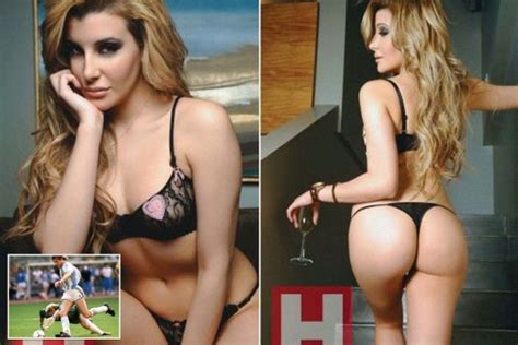 La figlia di claudio caniggia, ex calciatore di atalanta e roma, è stata nel cast dell'isola dei famosi 2015 ma è stata subito eliminata. Charlotte Caniggia - LaPatilla.com