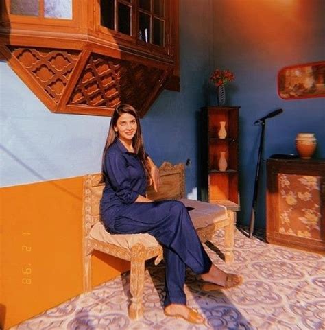 Decorating the home in pakistan with the paints is also one of the very common traits in pakistan where generally. Pin by Laiba Hasan on Fav Pak Actress in 2020 | Entryway ...