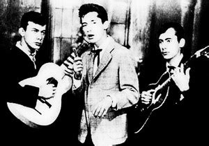 May 29, 2021 · desde o lançamento do primeiro álbum raulzito e os panteras (1968) até o último trabalho a panela do diabo (1989) ao lado de marcelo nova, o maluco beleza criou alguns dos maiores. Renato Curse: Eternamente Raul Seixas