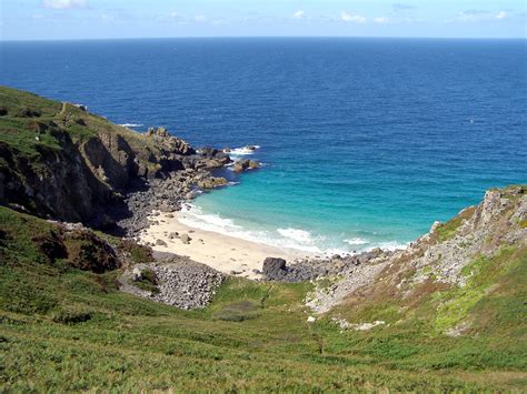 Meaning of cove in english. NatCorn | Veor Cove - NatCorn - Naturism in Cornwall