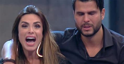 We did not find results for: Nicole Bahls perde a cabeça, arma escândalo ao vivo e ...