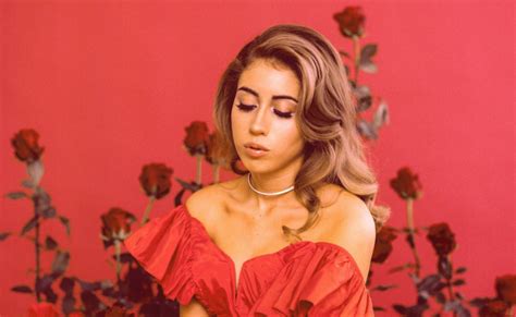 In the present not the past watch the latest video from kali uchis (@kaliuchis). Kali Uchis, l'anima colombiana del pop americano - La Voce ...