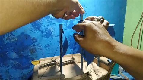Yang selanjutnya kita bikin layar kapalnya, kita siapkan tiga potong bambu yang masing masing panjangya. Cara membuat miniatur kapal laut dari kardus part 6 - YouTube
