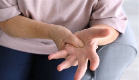 Tangan kebas hingga kaki kebas sering anda rasakan? 7 Signal Pada Tapak Tangan Yang Boleh Dikaitkan Dengan ...