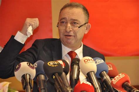 Ümit kocasakal chp genel başkanlığı'na aday olmasının ardından merakla araştırılan isim oldu. Ümit Kocasakal CHP Genel Başkanlığı'na adaylığını açıkladı ...