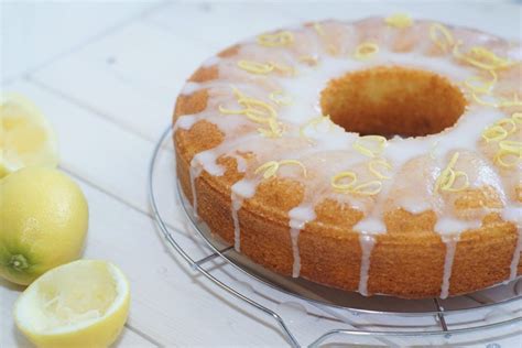 Einfach für 8 portionen pro portion ca. Zitronen-Buttermilch Kuchen vom Blech » affektblog.de ...