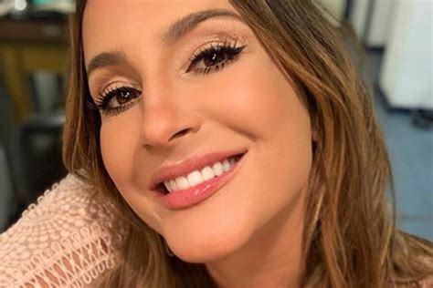 Claudia leitte, daniel, ludmilla e mumuzinho escolheram seus finalistas e agora estão na contagem regressiva para saber quem vence o reality; Claudia Leitte comemora o primeiro mês de sua pequena Bela