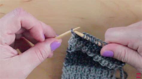 Instructions on how to slip a stitch in knitting. How to Slip Stitch Knitting Edge | Studio Knit