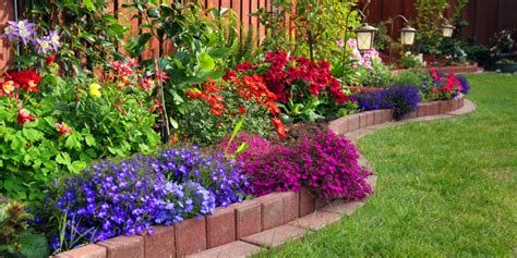 The dream could be a warning to you that you are in dangerous territory. The meaning and symbolism of the word - «Garden»