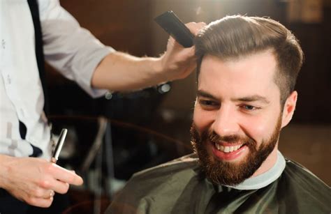 35+ model rambut pria korea (pendek & panjang, terbaru) via wajahkorea.com. 5 Gaya Rambut Pria yang Paling Baru dan Kekinian Tahun ...