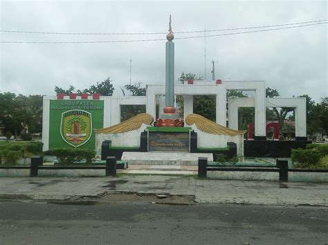 Brb) adalah sebuah kecamatan sekaligus pusat pemerintahan kabupaten hulu sungai tengah, provinsi kalimantan selatan, indonesia. INSTAKALIMANTAN by Hanafi: TUGU-TUGU KOTA BARABAI