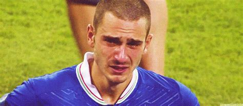 Watch and create more animated gifs like leonardo bonucci 2015/2016 at gifs.com. Milanista per sempre, Leonardo Bonucci cries after losing the EuroLeague...