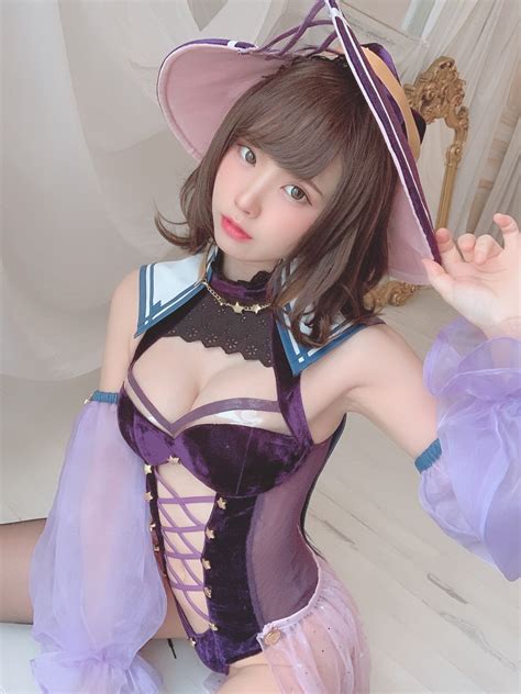 The latest tweets from @ena_usagi 日本一のコスプレイヤー"えなこ"ハロウィン向けのえちえち ...