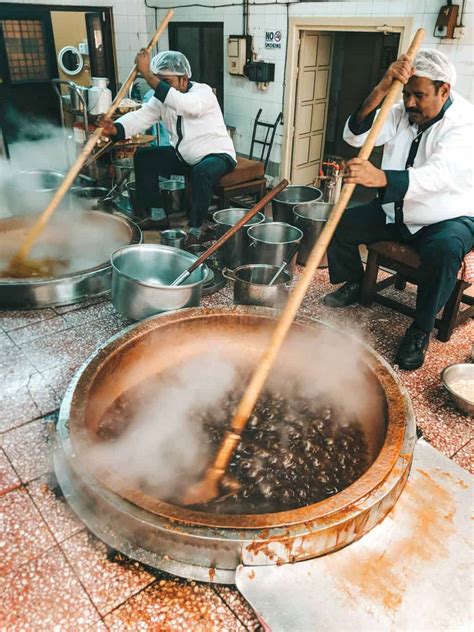 The kingdom of bahrain (arabic: Showaiter Halwa factory in Bahrain • The Cutlery Chronicles