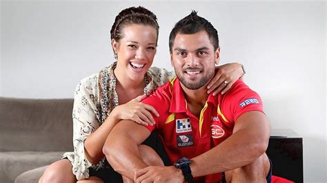 Giocatore australiano di football australiano, rugby a 13 e rugby a 15 (it); Karmichael Hunt says Halo to a new baby girl | Herald Sun