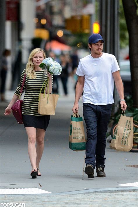 Kirsten's elegant hairstyle featured a middle part and was pulled back into a slick style. Kirsten Dunst and Boyfriend Garrett Hedlund in NYC ...