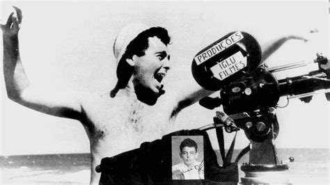 Considerado o grande nome do cinema novo. Documentos revelam vida secreta de Glauber Rocha como um ...