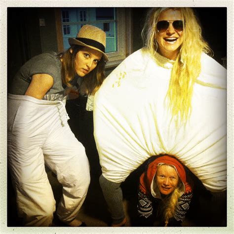 She is mostly known for the band katzenjammer. New trio with Sol Heilo (Katzenjammer) and engineer Hanne