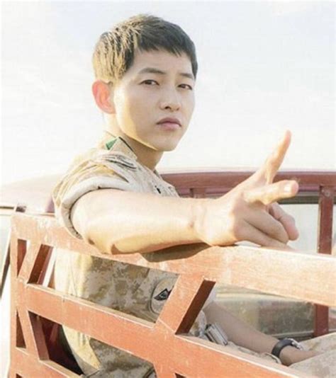 讓女生欲罷不能的六種髮型 吳亦凡平頭殺 宋仲基最秀氣 - 每日頭條