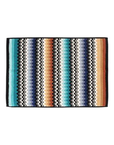 Trova una vasta selezione di tappeti, tappetini da bagno e copriwater in tessuto missoni 100% cotone a prezzi vantaggiosi su ebay. Missoni Home - Tappeti Bagno Missoni Home su Missoni ...