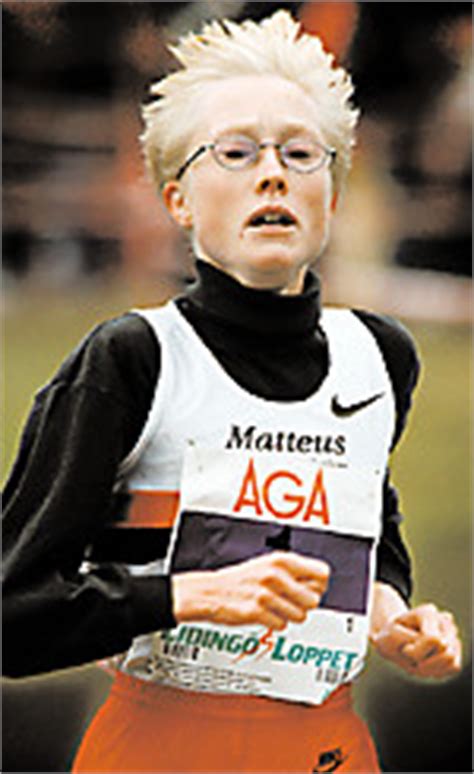 Hon satte där svenskt rekord och blev nia i finalen på 5 000 meter. Aftonbladet sport: Sara Wedlund siktar på comeback