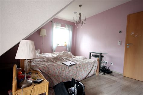 Ruhige farben wählen oder zu mustern einen optischen ausgleich schaffen; Wohnidee Schlafzimmer 7 » RAUMAX