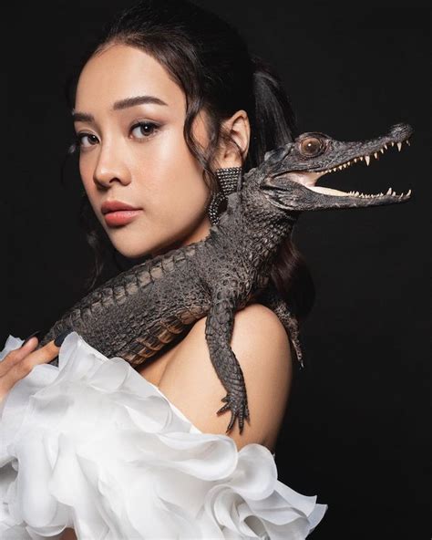 Ternyata, tato di bagian paha gisel terlihat dalam foto itu. Tersebar Foto Syur Mirip Anya Geraldine, Anya Ngetweet ...