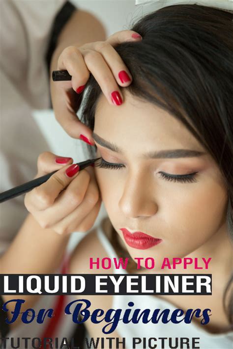 How to apply a perfect flawless eyeliner: How To Apply Liquid Eyeliner Step By Step Tutorial With Pictures - CreativeSide