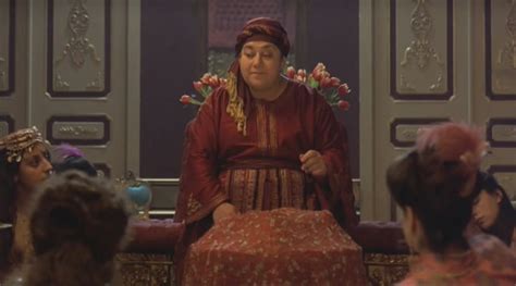 Haluk bilginer, başak köklükaya, cansel elçin vb. Cinéma Saigon: Harem Suaré (1999)