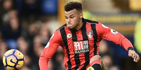 Find the perfect tyrone mings stock photos and editorial news pictures from getty images. Pernah Injak Kepala Ibrahimovic, Mings Mengaku Tidak ...