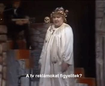 Nincs még egy olyan humorista, aki ekkora hatással lett volna nemzetünkre. HOFI KLUB: Hofélia aranyduma:)))